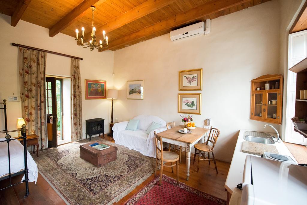 Tulbagh Country Guest House - Cape Dutch Quarters Экстерьер фото