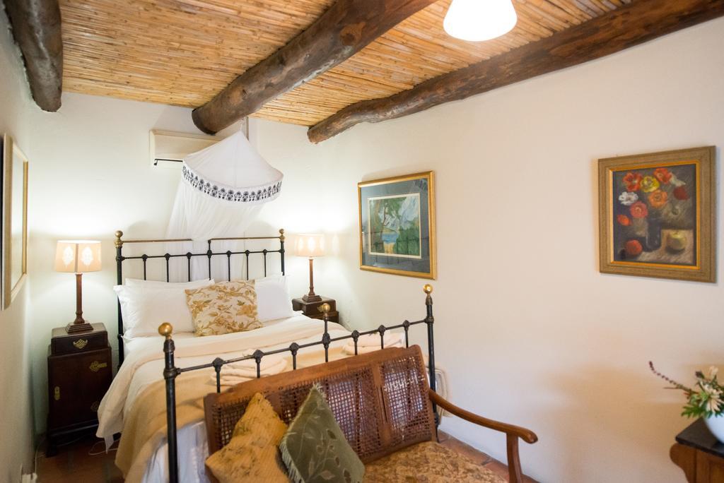 Tulbagh Country Guest House - Cape Dutch Quarters Экстерьер фото