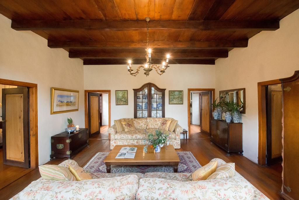 Tulbagh Country Guest House - Cape Dutch Quarters Экстерьер фото